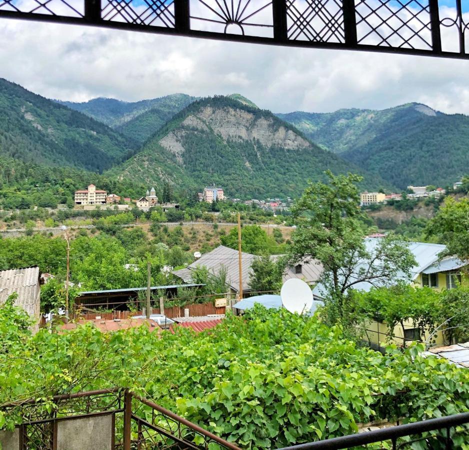 Achela'S Guesthouse Borjomi Exterior foto